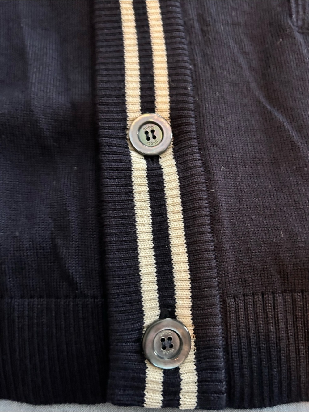 Gucci Navy Cardigan Women's S with Cream Trim and Bee Patch - Picture 4 of 7